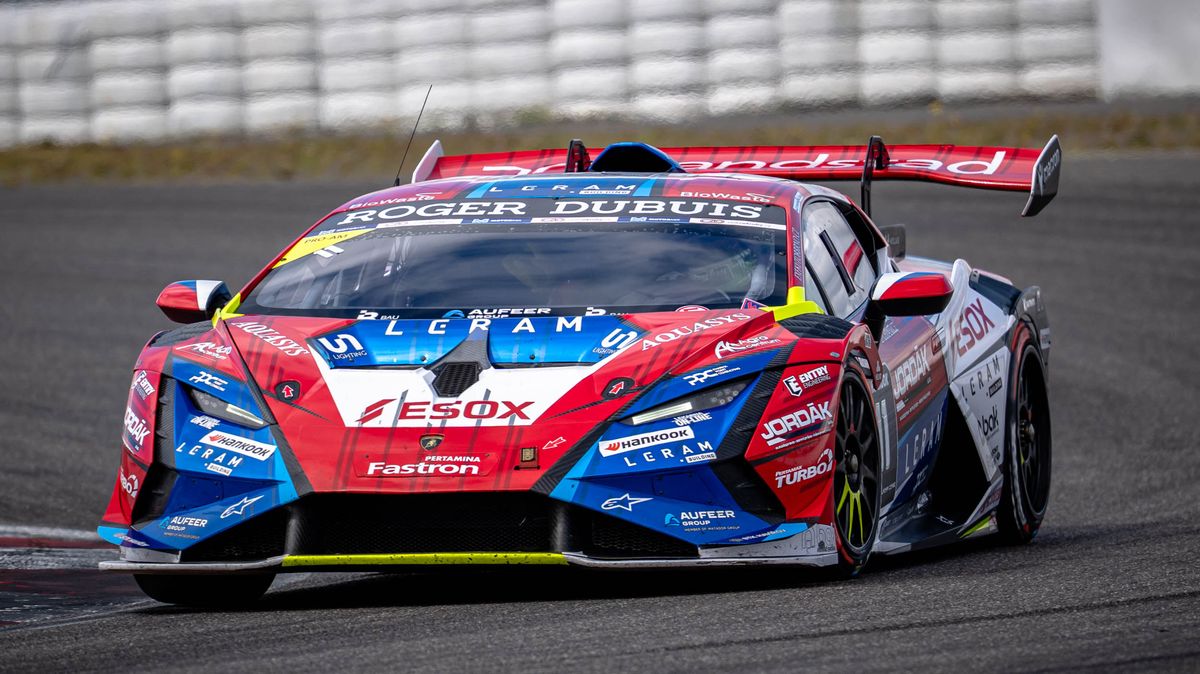 Návrat králů. Tým Mičánek Motorsport vyhrál v závodě Super Trofeo Europe